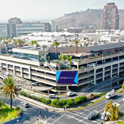 Vitacura e invalidación que cancelaría proyecto de Cenco Malls: «Técnicas relevantes no fueron corregidas por la empresa»  Fuente: Emol.com – https://www.emol.com/noticias/Nacional/2025/11/23/1183997/vitacura-cencomalls-deficiencias-empresa.html